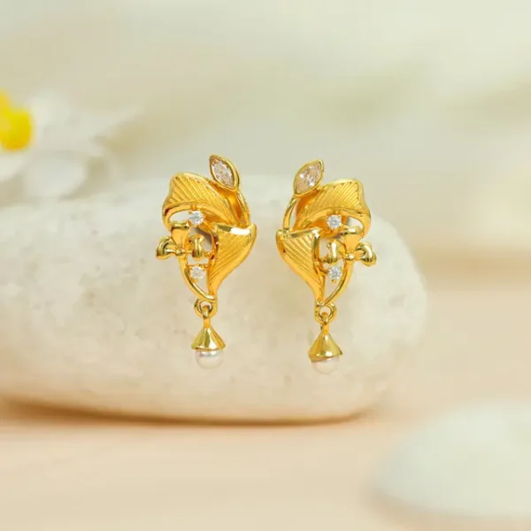 Elegant White Bead Floral Earrings