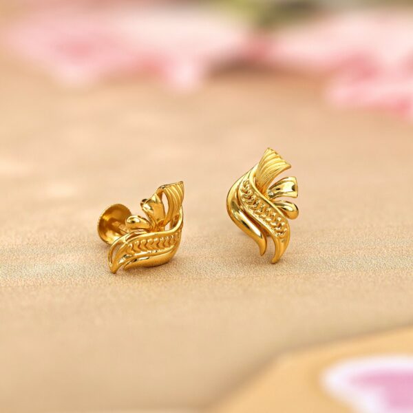 Glowing Floral Gold Stud Earrings