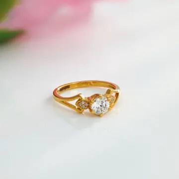 Stunning Gold Ring with Stones