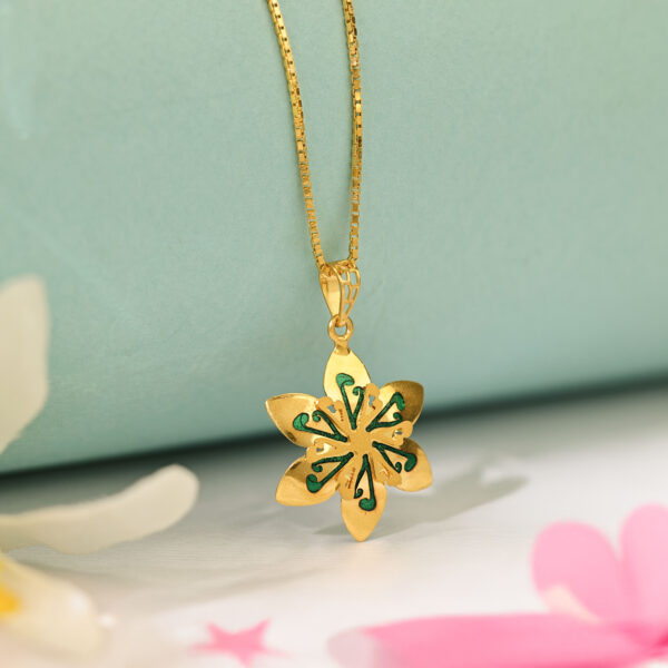 Veridian Floral Bloom Necklace
